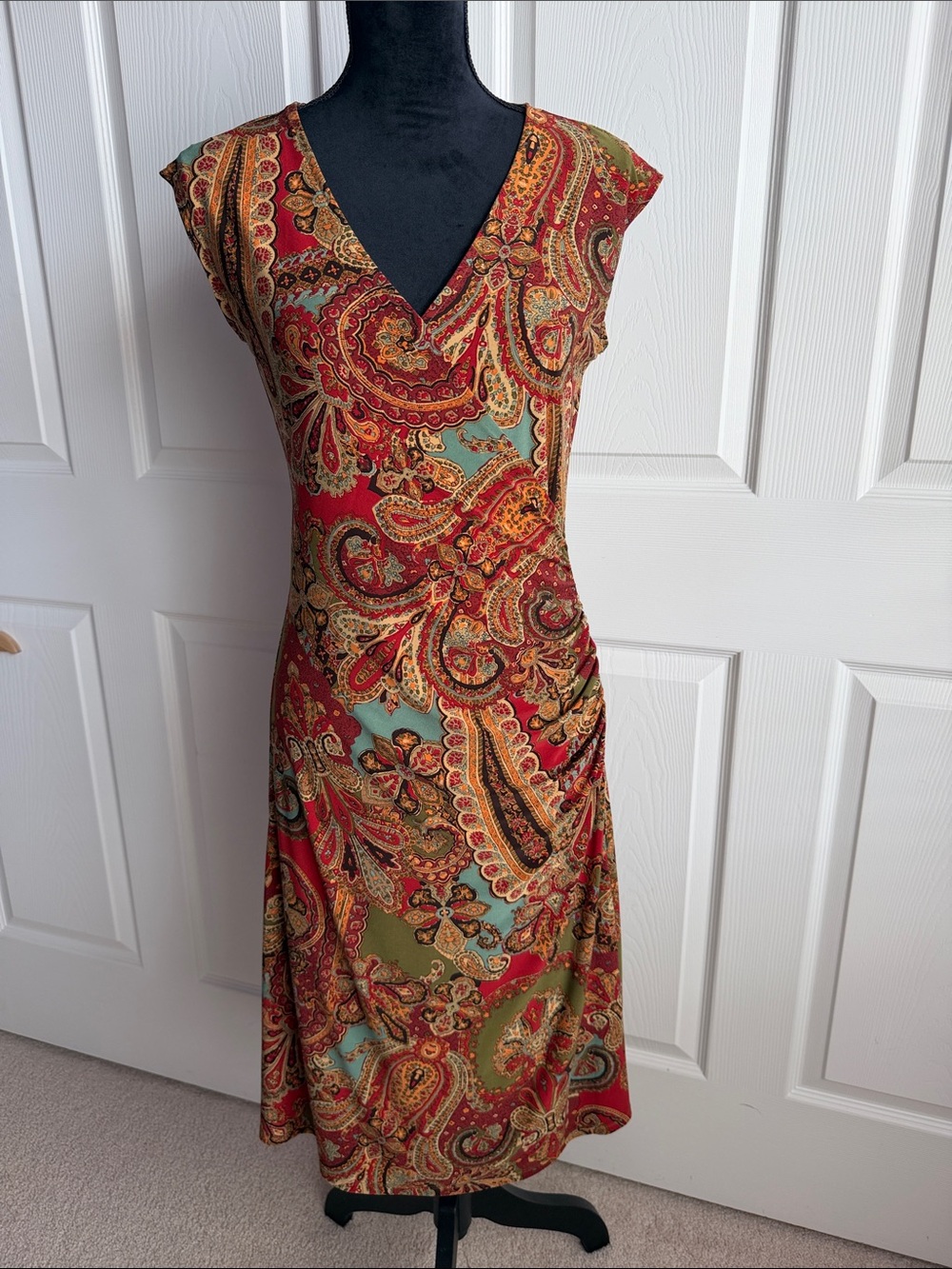 Lauren Ralph Lauren Red and Olive Paisley V‑Neck Midi Dress